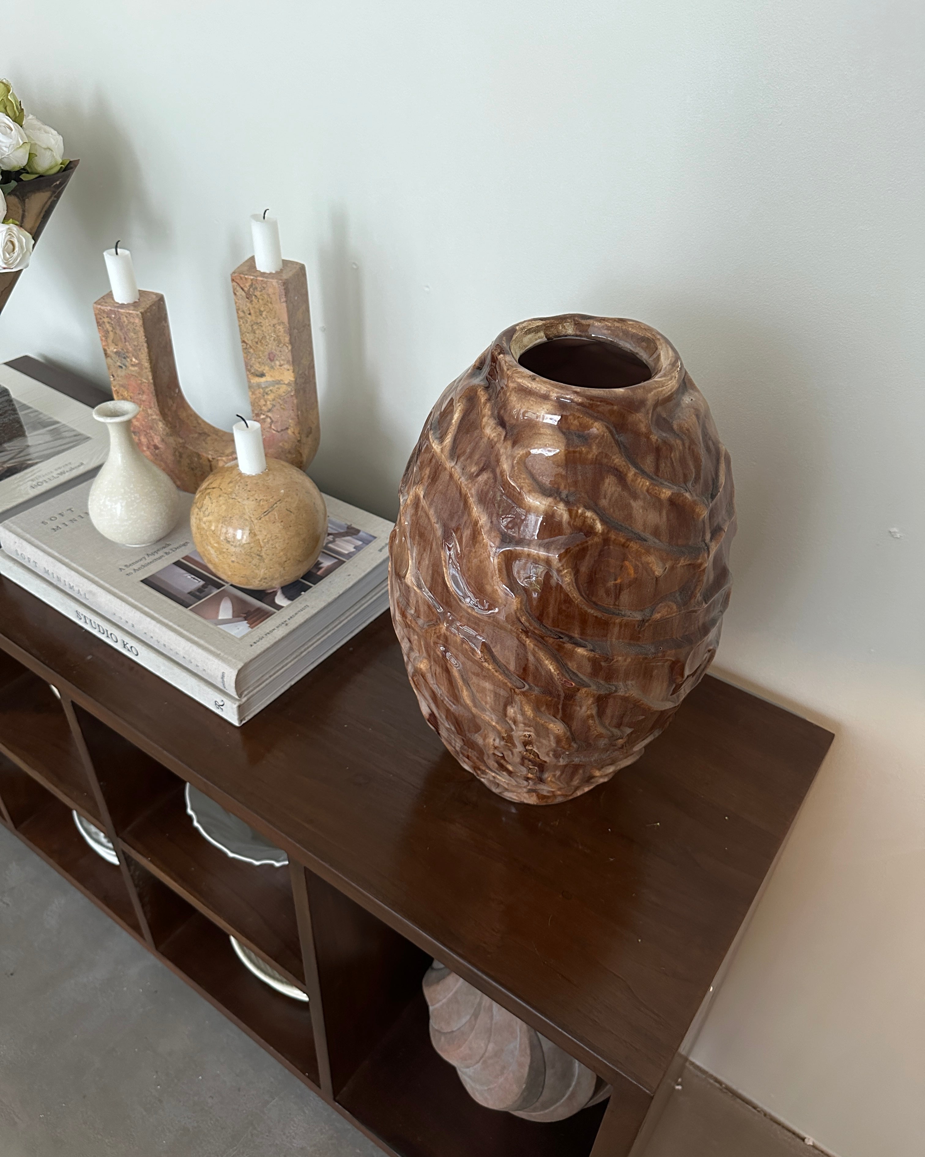 Wave vase Brown