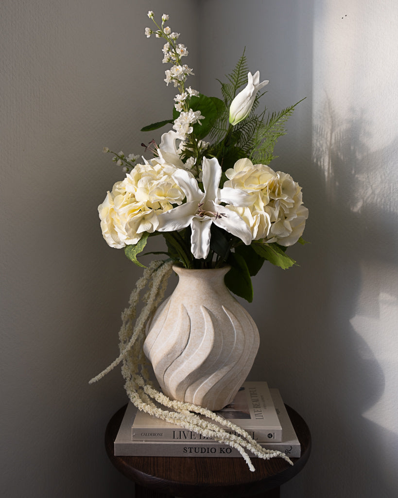 Cream Elegance Bouquet