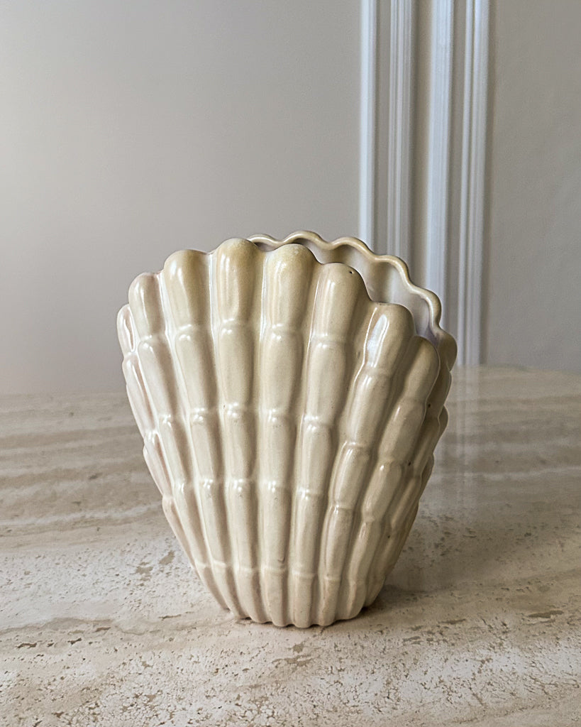 Vicke Lindstrand Clam vase small